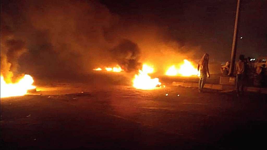 غضب عارم في عدن بعد وصول ساعات انقطاع الكهرباء إلى 10 ساعات متواصلة