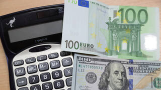 لأول مرة في 20 عاما..  : سعر صرف اليورو يساوي تقريبا الدولار
