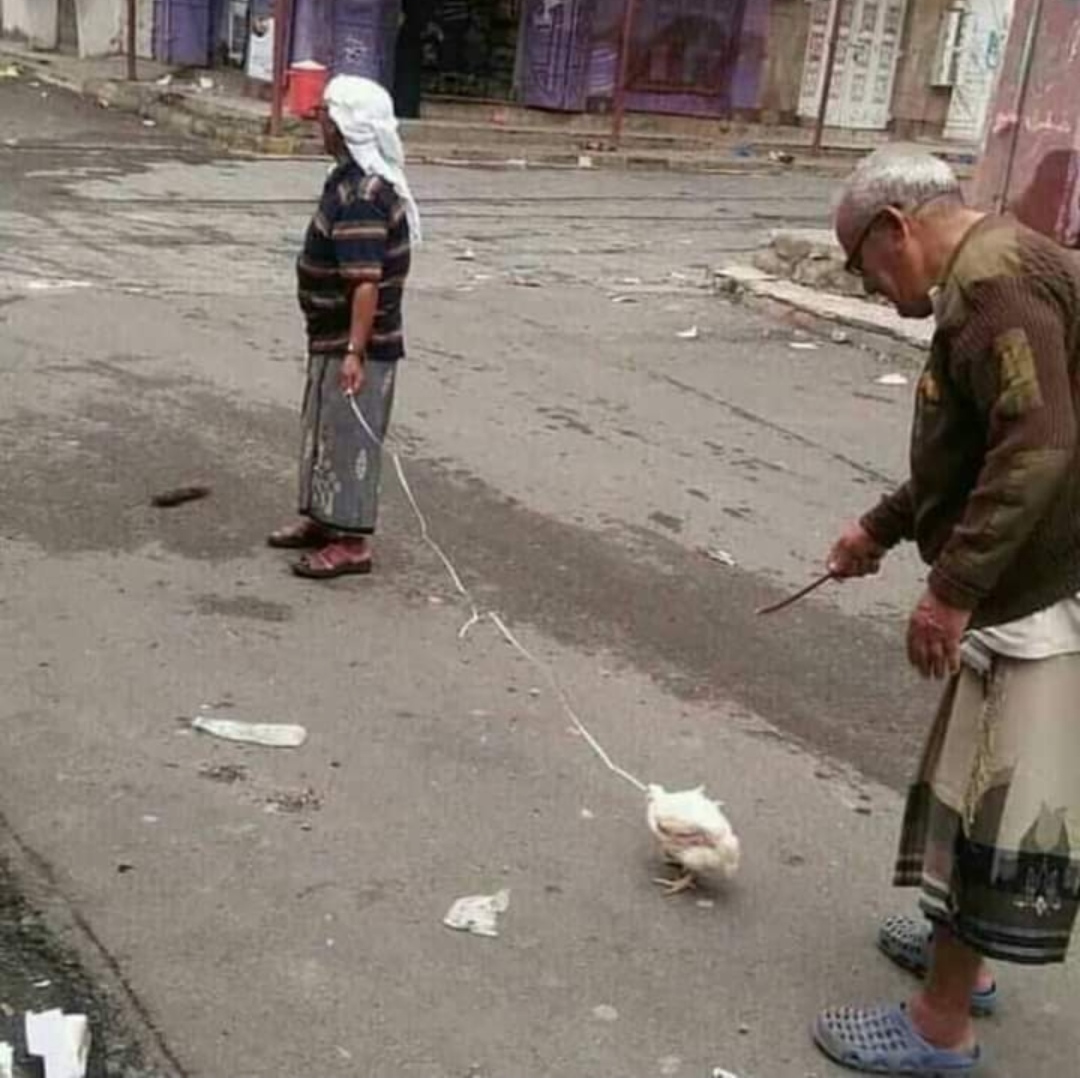 صورة ساخرة.. تختصر حال المواطن اليمني مع العيد 