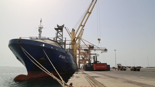 الكشف عن دخول 500 سفينة إلى موانئ الحوثيين دون تفتيش الآلية الأممية