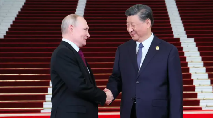 من بكين.. بوتين يؤكد لشي: التعاون الروسي الصيني عامل استقرار للعالم