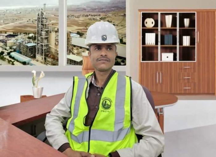 بسبب إهمال الحوثيين.. :  وفاة مهندس في مصنع أسمنت عمران استنشق مواد كيماوية سامة