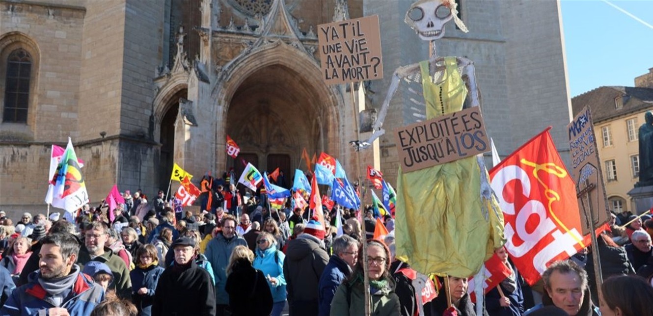 رفضًا لإصلاح نظام التقاعد.. إضراب ومسيرات احتجاجية جديدة في فرنسا