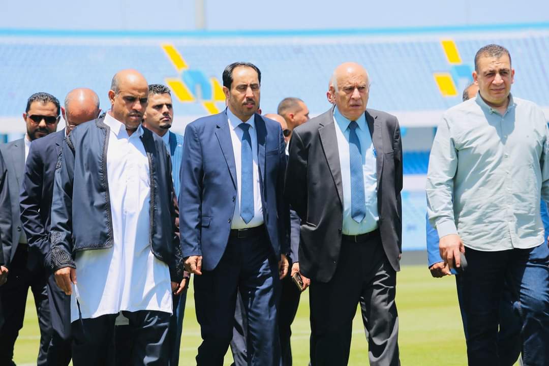 الوزير البكري يزور ملعب طرابلس الدولي ومسجد الناقة القديم بالعاصمة